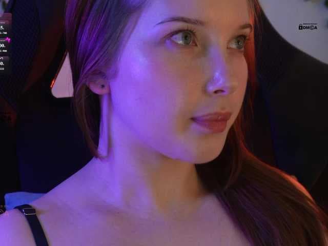 _Q_ live cam