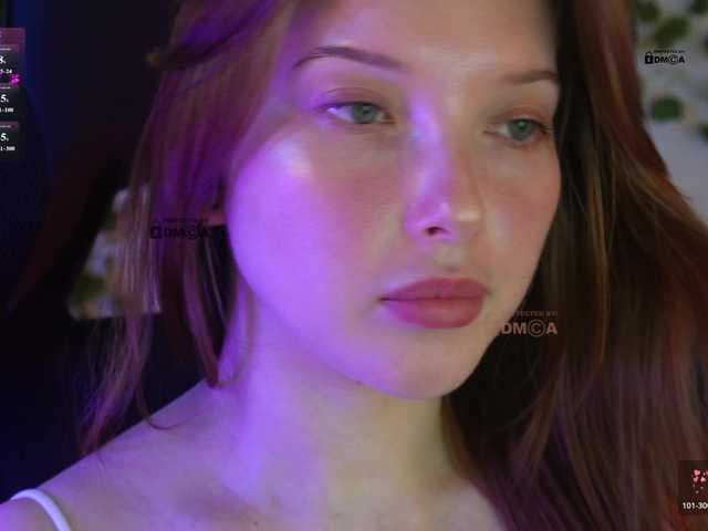 _Q_ live cam