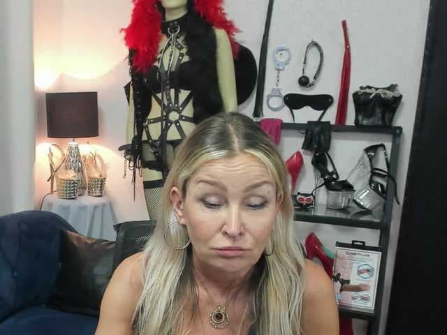 Soft-Crystal live cam on BongaCams