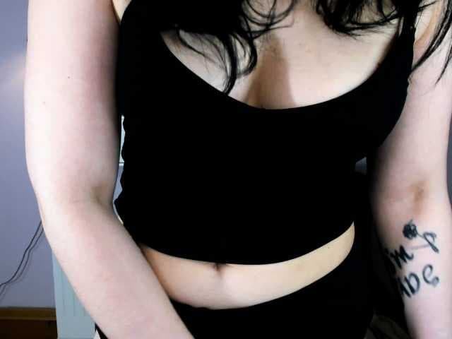 Soft-Denise live cam