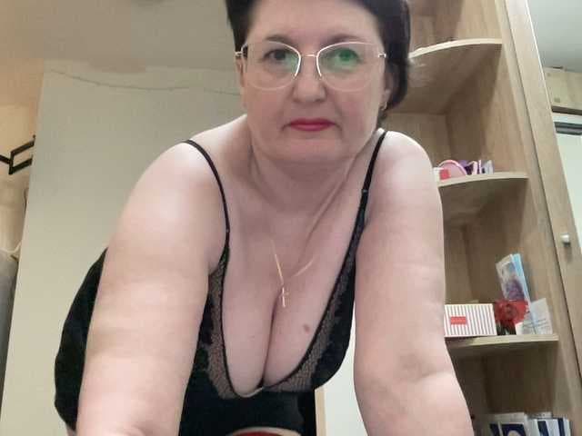 HotMilfPussy live cam