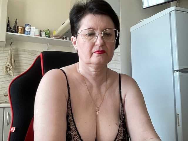 HotMilfPussy live cam