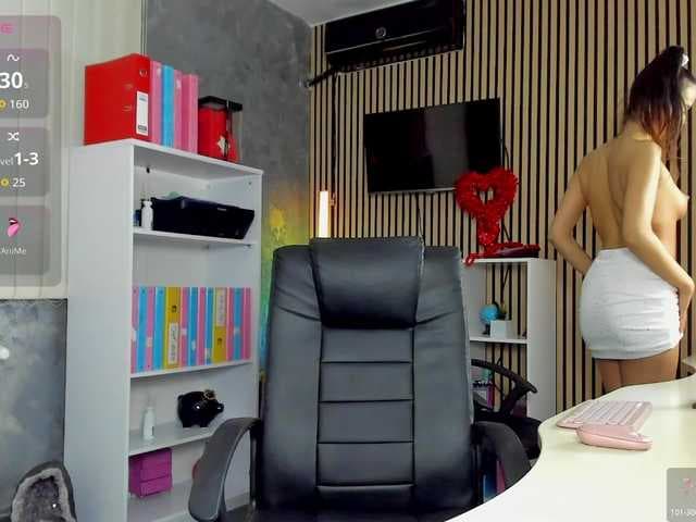 DaryaStars live cam