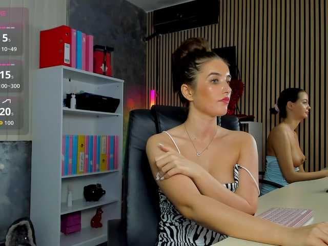 DaryaStars live cam