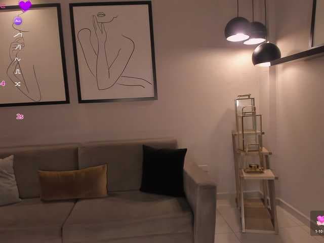 MaryLewis live cam
