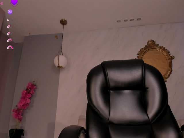 MaryLewis live cam