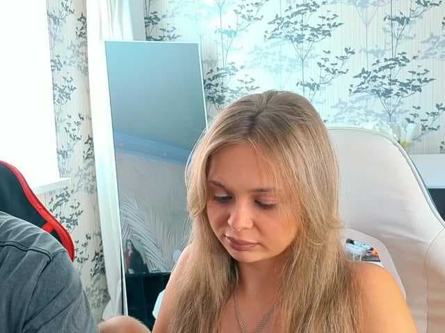 Cornflakes live cam on BongaCams