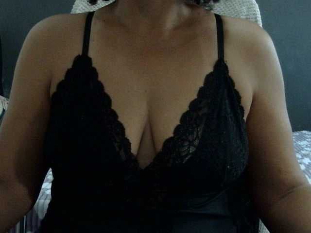 volupmilf live cam