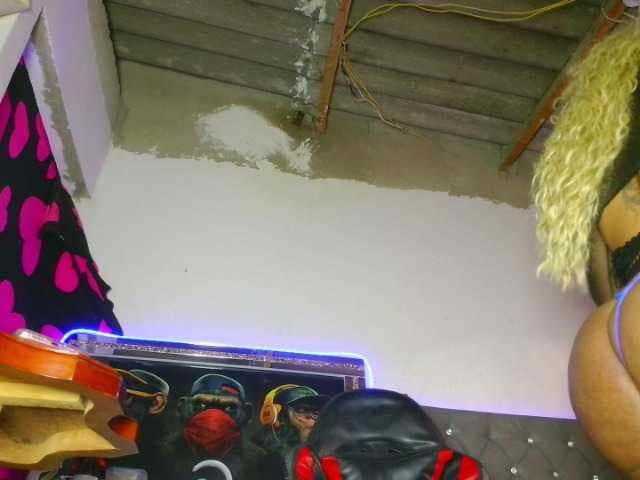 sweet_and_dirty_doll live cam