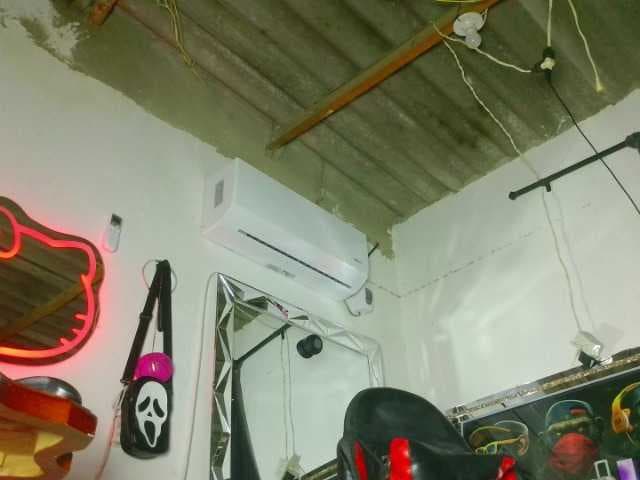sweet_and_dirty_doll live cam