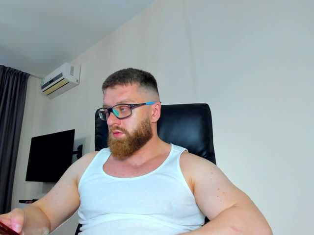 FindomGuy live cam