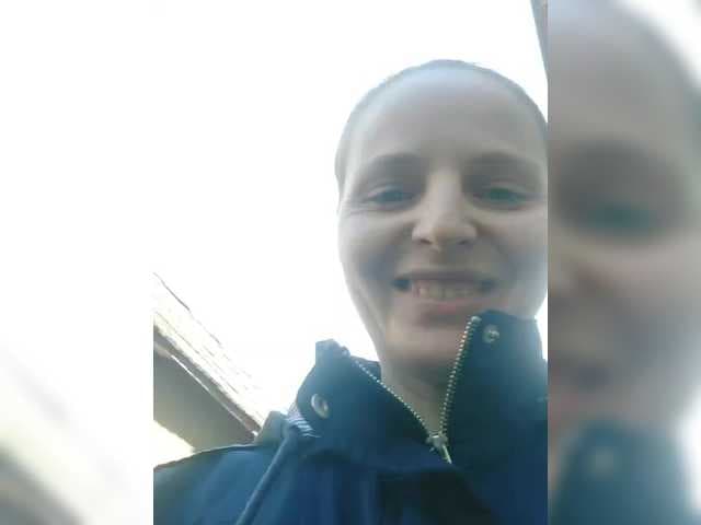 S-O-F-I-A live cam