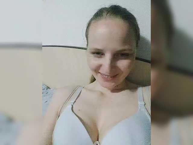 S-O-F-I-A live cam