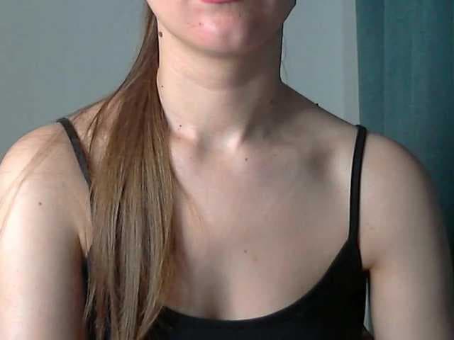 Lolakisss live cam
