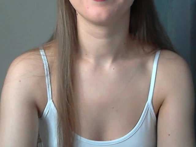 Lolakisss live cam