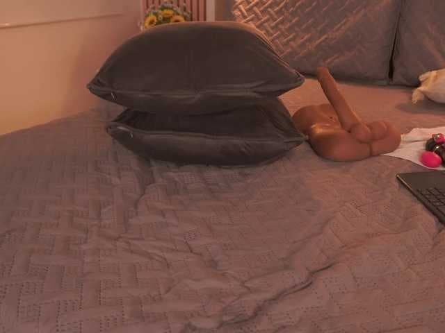 LillyThomps live cam