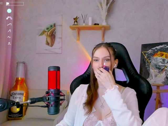 KiraRumGirl live cam
