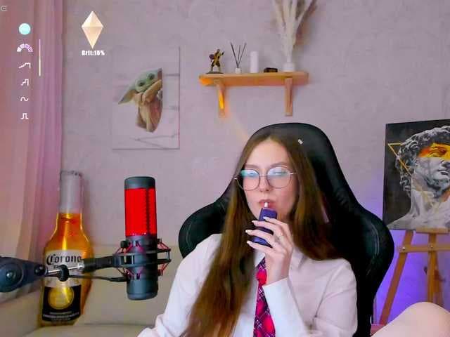 KiraRumGirl live cam