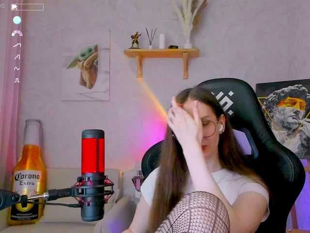 KiraRumGirl live cam