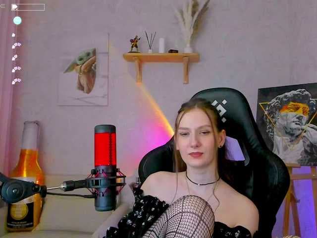 KiraRumGirl live cam