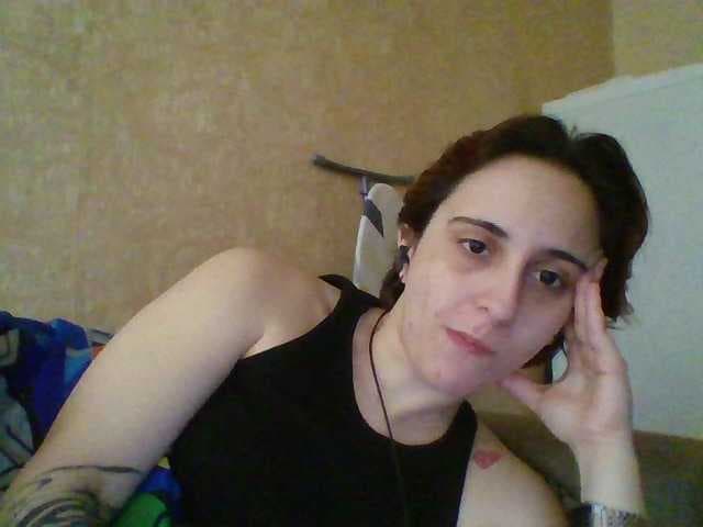 Hotredhead01 live cam