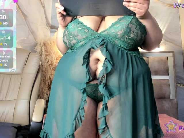 Danielaa-a live cam