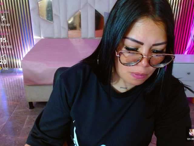 martina-tay live cam