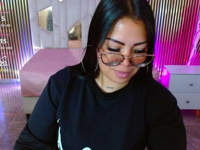 martina-tay live cam
