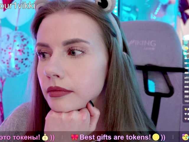 VikkiExtraCheese live cam