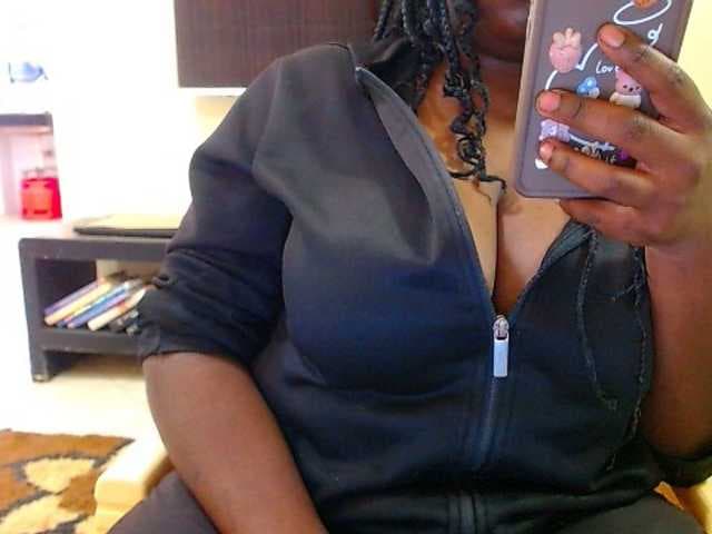 Dalia70 live cam
