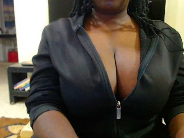 Dalia70 live cam