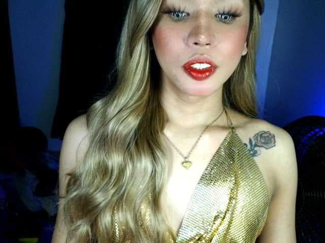 Hotfuckingprincessx live cam