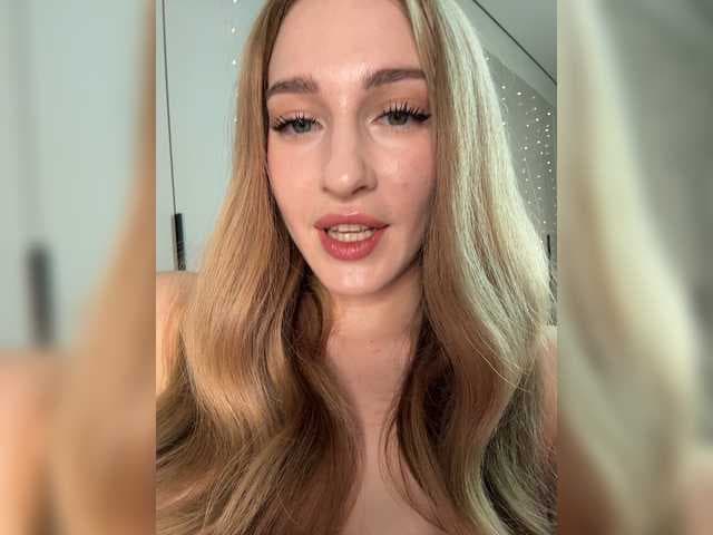 VictoriaBix live cam