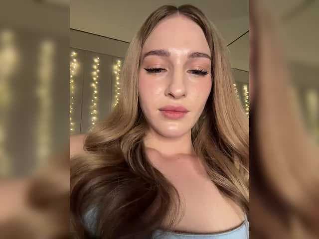 VictoriaBix live cam