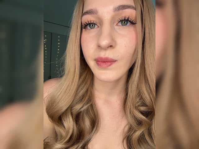 VictoriaBix live cam