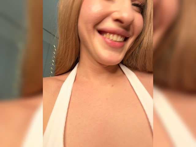 VictoriaBix live cam