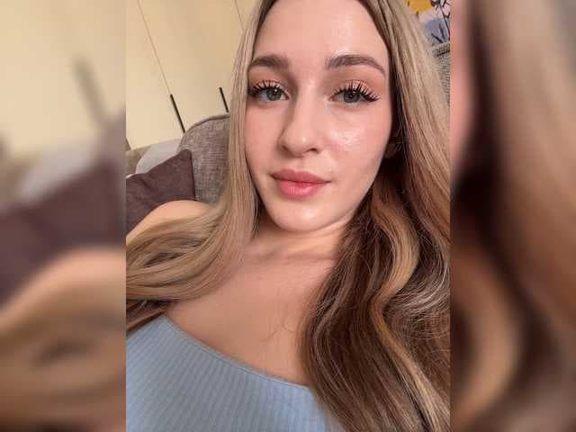 VictoriaBix live cam