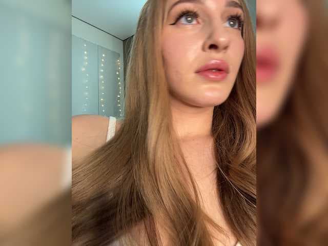 VictoriaBix live cam