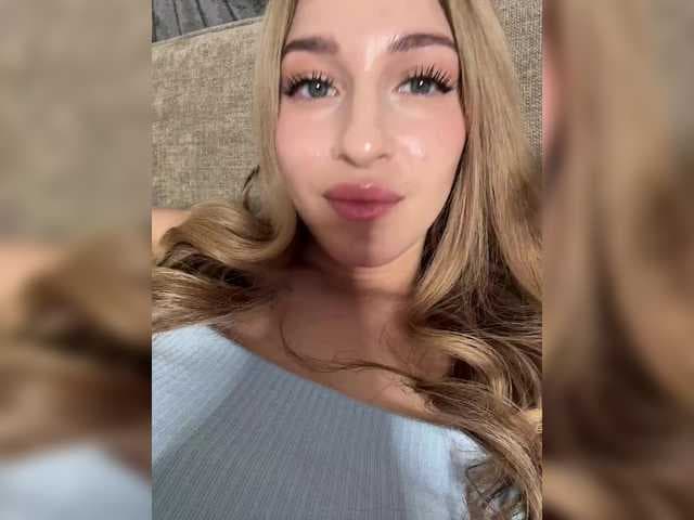 VictoriaBix live cam