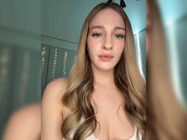 VictoriaBix live cam