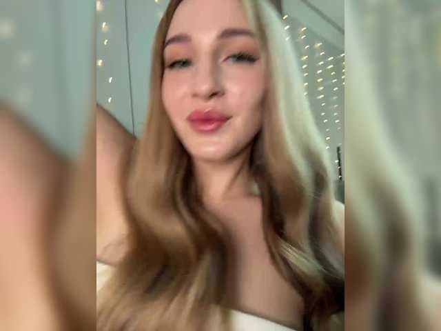 VictoriaBix live cam