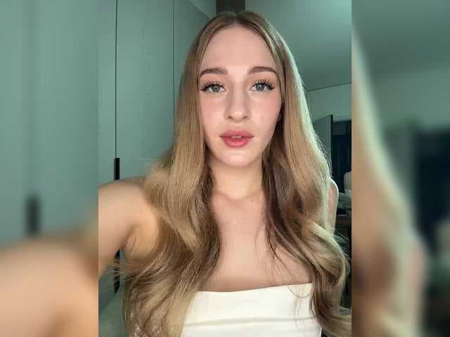 VictoriaBix live cam