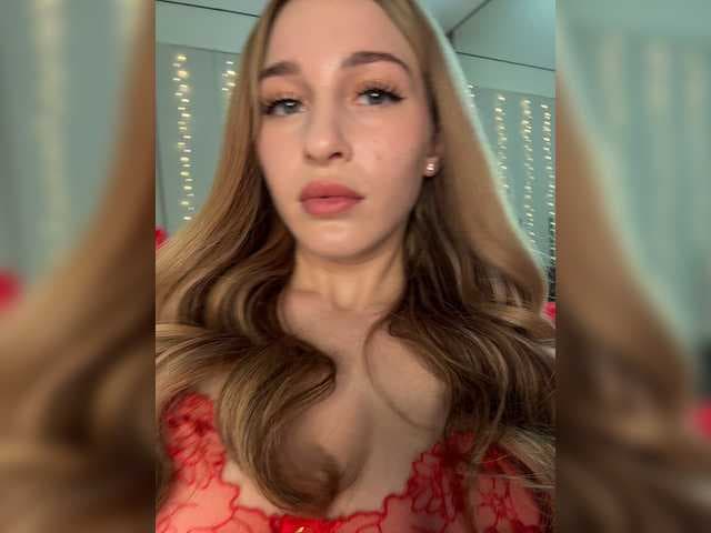 VictoriaBix live cam