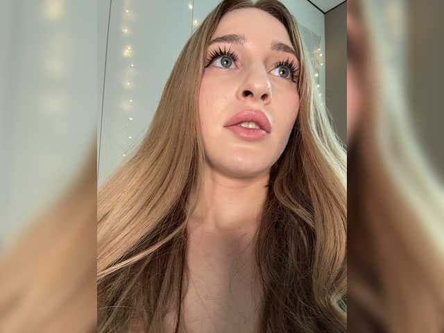 VictoriaBix live cam