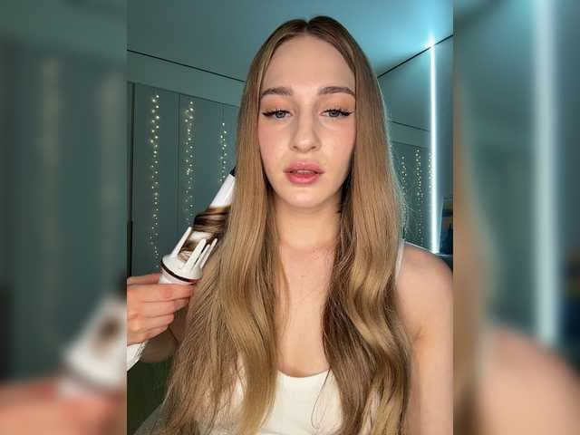 VictoriaBix live cam