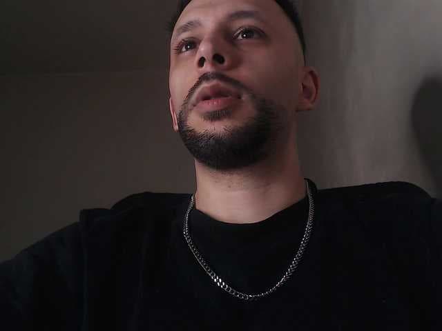 Henryaxe live cam