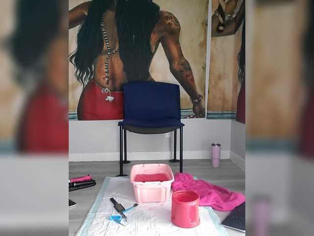 QueenAnitaDix live cam