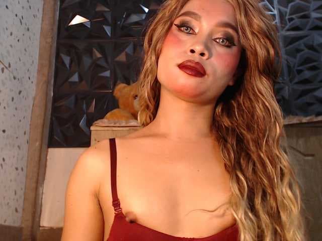 Majas_suckablecock live cam