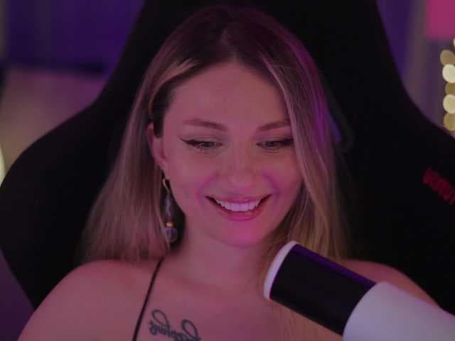 D_i_aM live cam