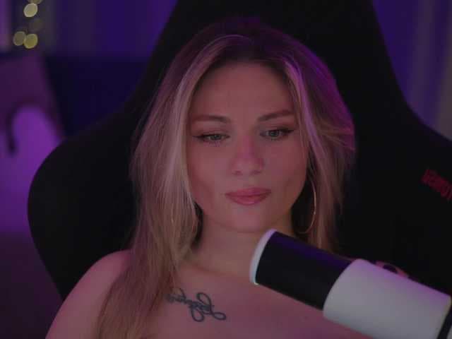 D_i_aM live cam